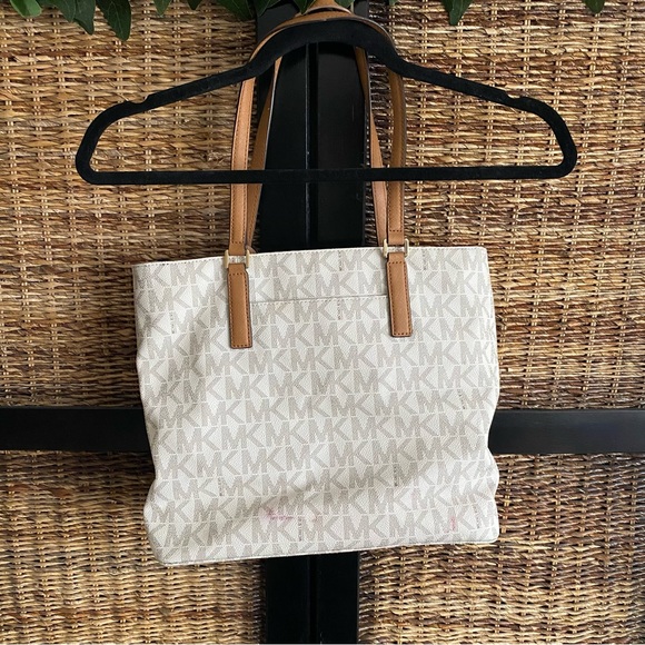 Michael Kors Shoulder Purse/Wallet Set - Picture 3 of 8